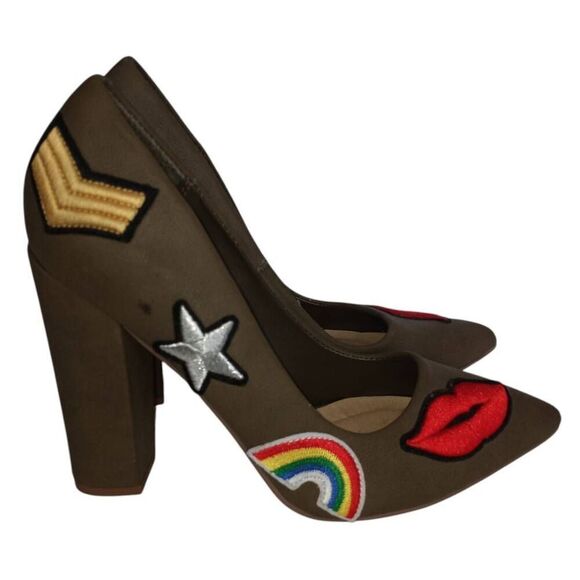 NOT JUST A PUMP ARMY GREEN EMBROIDERED PATCH HEELS SZ.5.5 EUC. - Picture 3 of 8